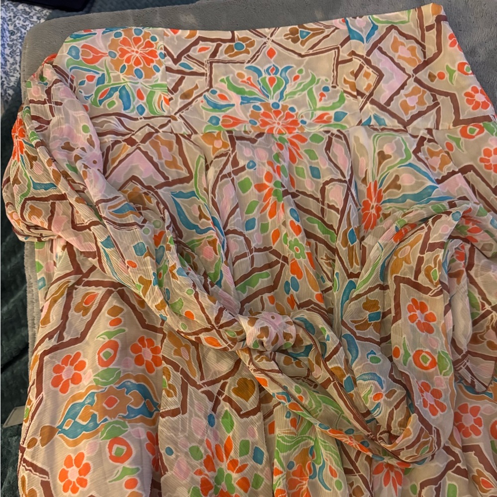 Diane Von Furstenberg Multicolor Floral High-Low Skirt, 100% Silk Shell - Picture 9 of 12